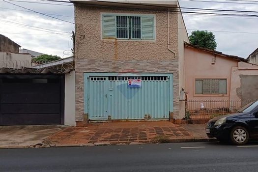 Foto 2 do(a) Casa de 3 quartos à venda em Vila Brasil, Ribeirão Preto