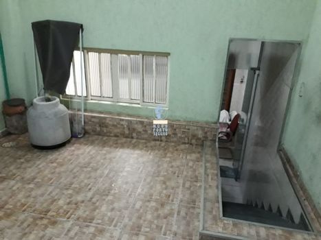Foto 3 do(a) Casa de 3 quartos à venda em Vila Ede, São Paulo