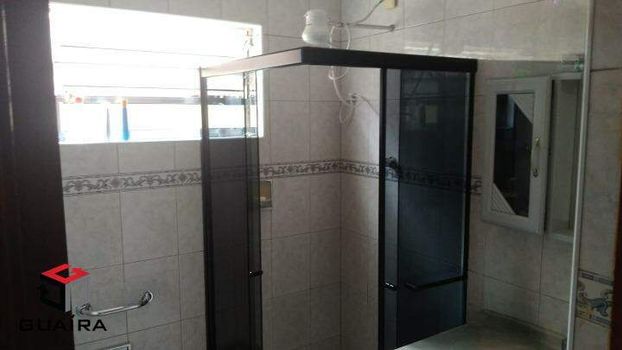Foto 15 do(a) Casa de 5 quartos à venda em Vila Aquilino, Santo André