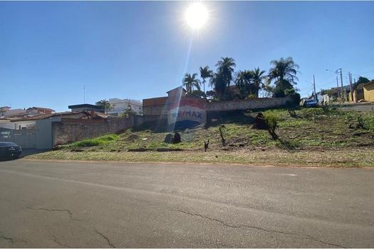 Foto 7 do(a) Terreno false à venda em Recanto Azul, Botucatu