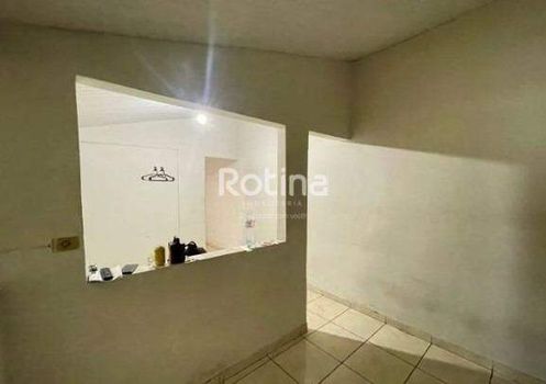 Foto 23 do(a) Casa de 6 quartos à venda em Bom Jesus, Uberlândia