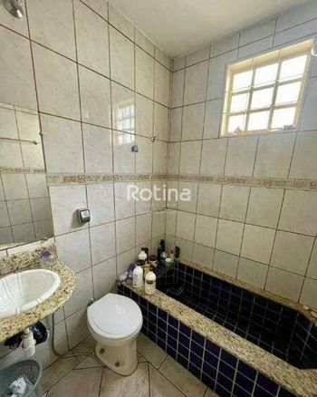 Foto 17 do(a) Casa de 6 quartos à venda em Bom Jesus, Uberlândia