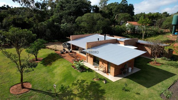 Foto 6 do(a) Fazenda / Sítio / Chácara de 7 quartos à venda em Chácara de Recreio Jardim Alvorada, Botucatu
