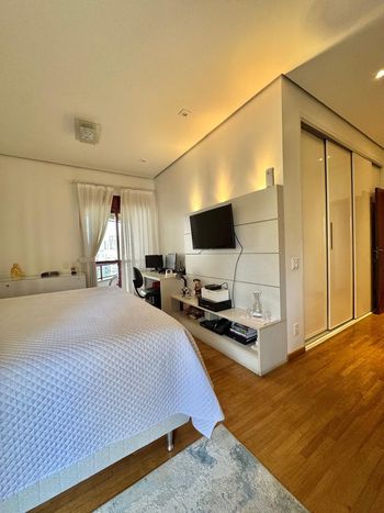 Foto 5 do(a) Apartamento de 4 quartos à venda em Vila Suzana, São Paulo