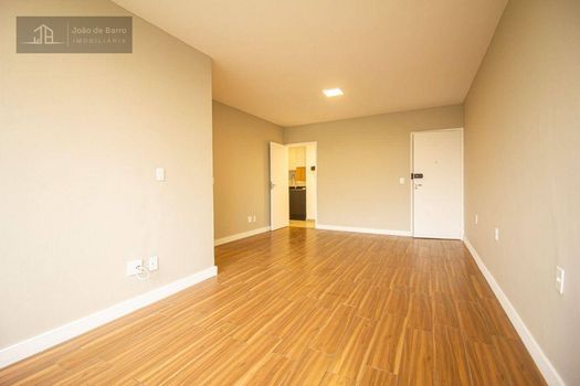 Foto 3 do(a) Apartamento de 3 quartos para alugar em Cambuci, São Paulo