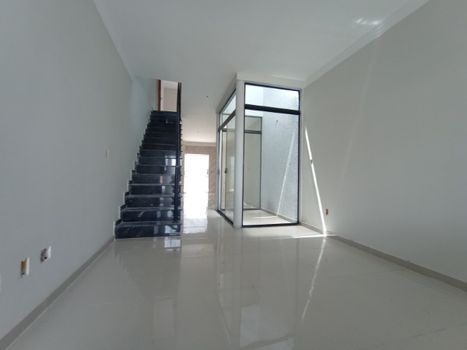 Foto 2 do(a) Casa de 3 quartos à venda em Vila Califórnia, São Paulo