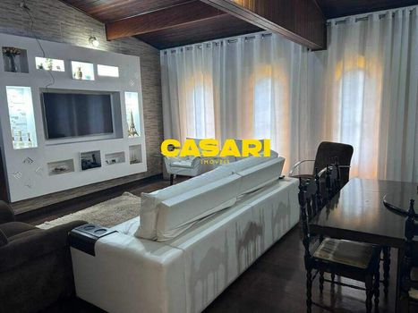 Foto 1 do(a) Casa de 4 quartos à venda em Vila Humaitá, Santo André