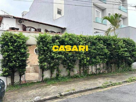 Foto 35 do(a) Casa de 4 quartos à venda em Vila Humaitá, Santo André