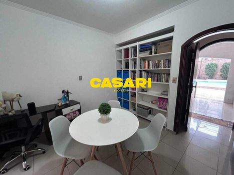 Foto 17 do(a) Casa de 4 quartos à venda em Vila Humaitá, Santo André