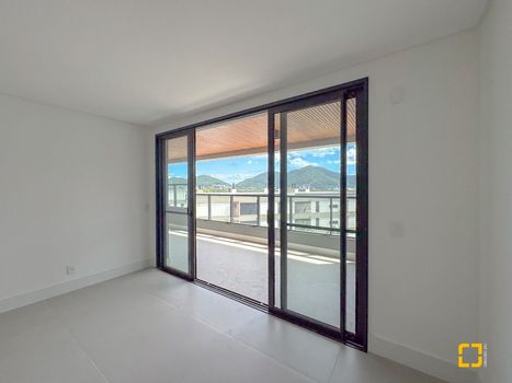 Foto 9 do(a) Apartamento de 3 quartos à venda em João Paulo, Florianópolis