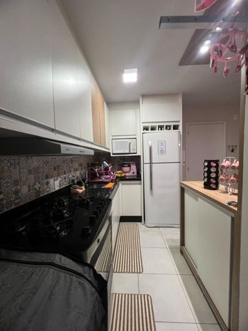 Foto 9 do(a) Apartamento de 2 quartos à venda em Colinas, Londrina
