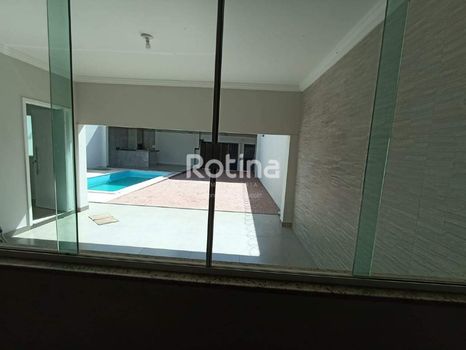Foto 17 do(a) Casa de 3 quartos à venda em Jardim Brasília, Uberlândia