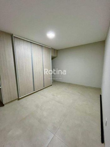Foto 16 do(a) Casa em Condomínio de 4 quartos à venda em Aclimação, Uberlândia