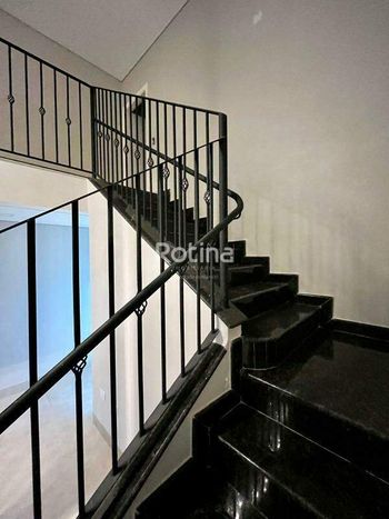 Foto 12 do(a) Casa em Condomínio de 4 quartos à venda em Aclimação, Uberlândia