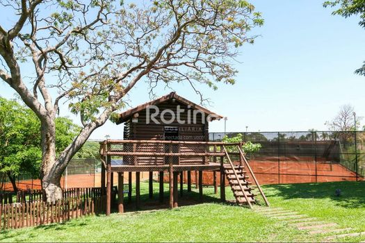 Foto 34 do(a) Casa em Condomínio de 4 quartos à venda em Aclimação, Uberlândia