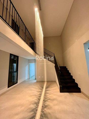 Foto 4 do(a) Casa em Condomínio de 4 quartos à venda em Aclimação, Uberlândia