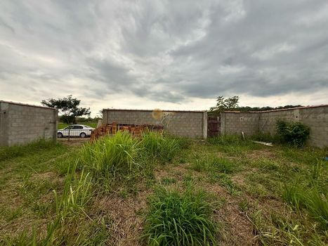 Foto 1 do(a) Terreno false à venda em Cotia, Guapimirim