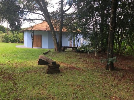 Foto 23 do(a) Fazenda / Sítio / Chácara de 3 quartos à venda em Recanto dos Pinheiros, Cambé