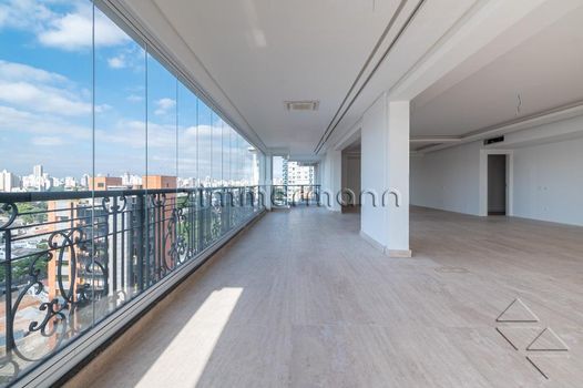 Foto 4 do(a) Apartamento de 4 quartos à venda em Indianópolis, São Paulo