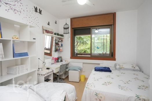 Foto 18 do(a) Apartamento de 4 quartos à venda em Rio Branco, Porto Alegre