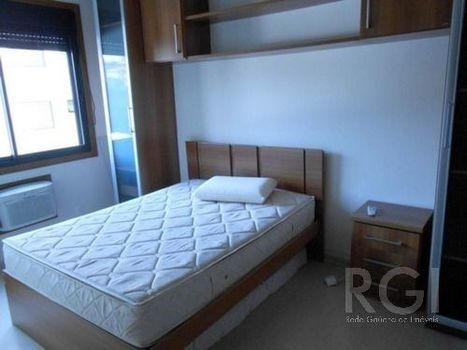 Foto 7 do(a) Flat de 2 quartos à venda em Higienópolis, Porto Alegre
