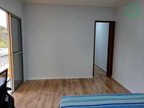 Foto 33 do(a) Casa de 3 quartos à venda em Jardim Vivan, São Paulo