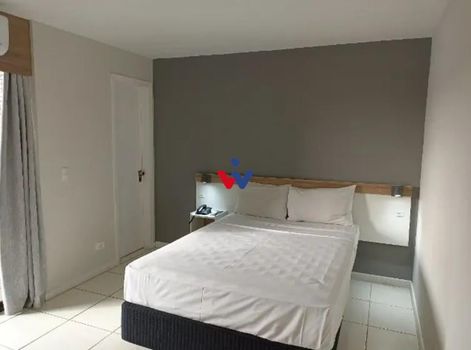 Foto 11 do(a) Flat de 1 quartos à venda em Alto da Rua XV, Curitiba
