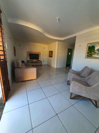 Foto 4 do(a) Casa de 4 quartos à venda em Vila União, Fortaleza