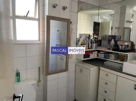 Foto 7 do(a) Apartamento de 3 quartos à venda em Vila Gumercindo, São Paulo