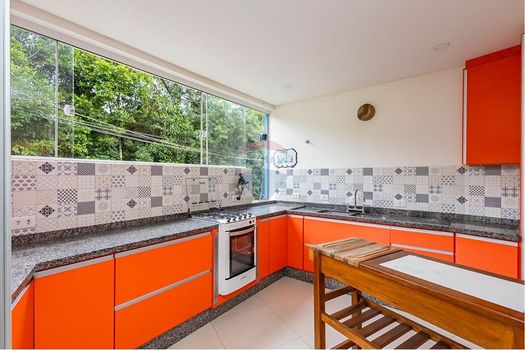 Foto 6 do(a) Casa de 3 quartos à venda em Santa Cândida, Curitiba