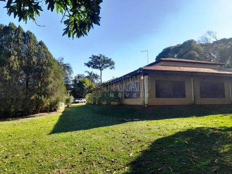 Foto 1 do(a) Fazenda / Sítio / Chácara de 3 quartos à venda em Chácara Flora Araraquara, Araraquara