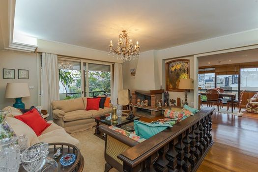 Foto 4 do(a) Apartamento de 3 quartos à venda em Independência, Porto Alegre