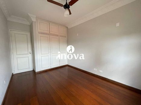 Foto 8 do(a) Apartamento de 4 quartos à venda em Centro, Uberaba