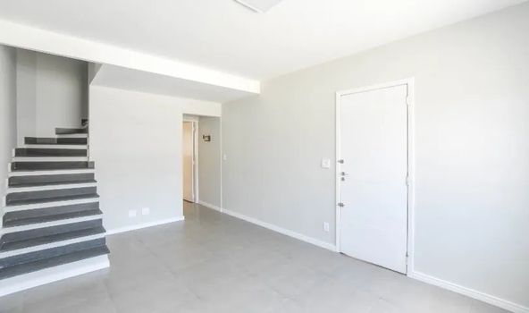 Foto 3 do(a) Casa de 2 quartos à venda em Jardim Humaitá, São Paulo