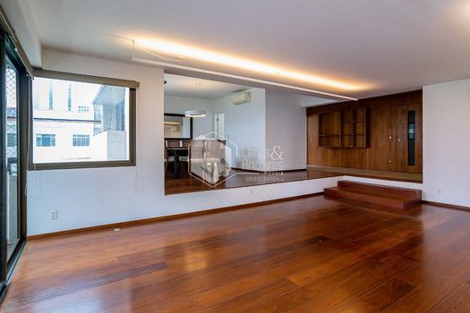 Foto 3 do(a) Apartamento de 3 quartos à venda em Aclimação, São Paulo