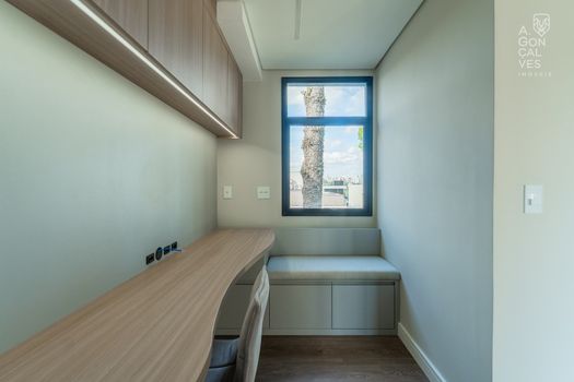 Foto 13 do(a) Casa em Condomínio de 3 quartos à venda em Santo Inácio, Curitiba