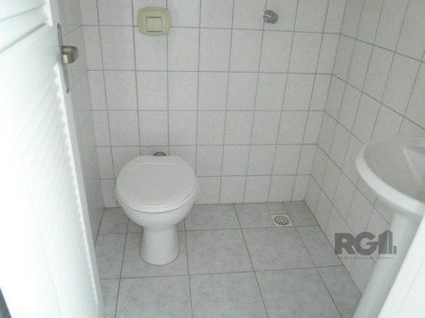 Foto 4 do(a) Flat de 2 quartos à venda em Chácara das Pedras, Porto Alegre