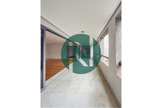 Foto 13 do(a) Apartamento de 4 quartos à venda em Jardim Londrina, São Paulo
