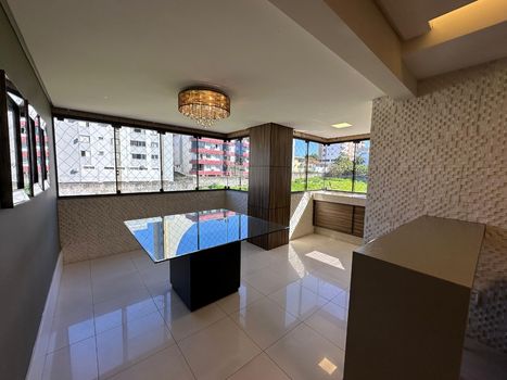 Foto 6 do(a) Apartamento de 3 quartos à venda em Michel, Criciúma