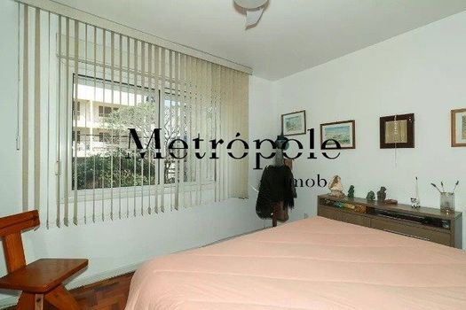 Foto 10 do(a) Apartamento de 1 quartos para alugar em Passo da Areia, Porto Alegre