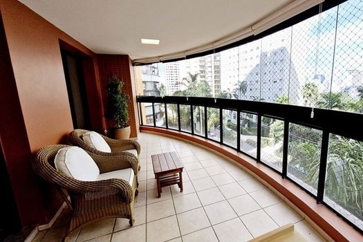Foto 1 do(a) Apartamento de 3 quartos à venda em Jardim Fonte do Morumbi, São Paulo