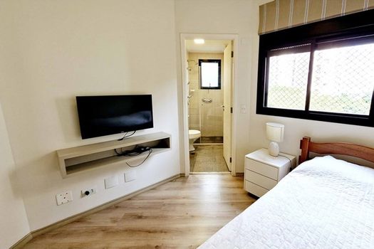 Foto 11 do(a) Apartamento de 3 quartos à venda em Jardim Fonte do Morumbi, São Paulo