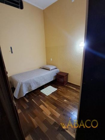 Foto 11 do(a) Casa de 3 quartos à venda em Vila Prado, São Carlos