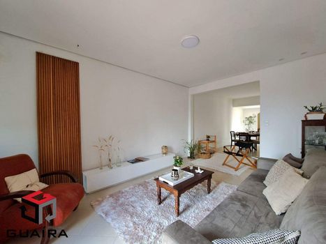 Foto 3 do(a) Casa de 4 quartos à venda em Vila Aquilino, Santo André