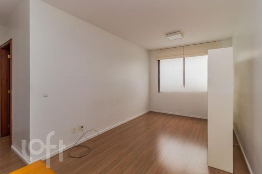 Foto 2 do(a) Apartamento de 1 quartos à venda em Mont Serrat, Porto Alegre