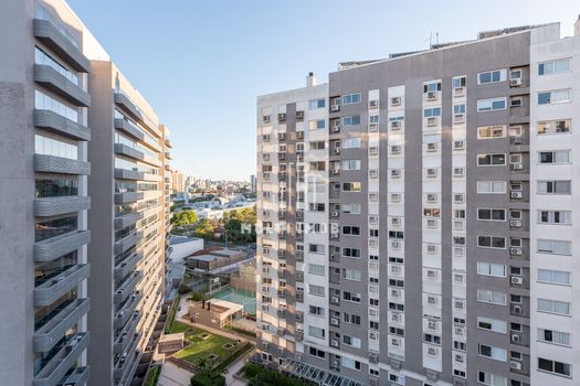 Foto 15 do(a) Apartamento de 3 quartos à venda em São Sebastião, Porto Alegre