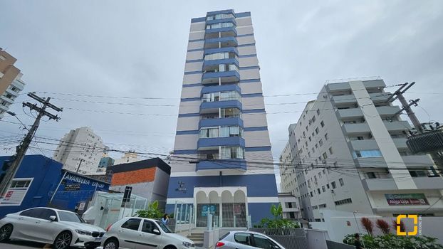 Foto 1 do(a) Apartamento de 3 quartos à venda em Centro, Florianópolis