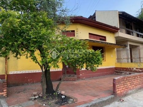 Foto 2 do(a) Casa de 3 quartos à venda em Jardim Itu, Porto Alegre