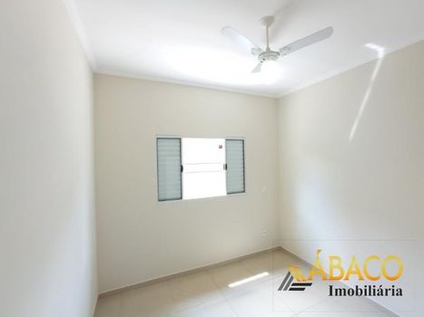 Foto 3 do(a) Casa de 3 quartos à venda em Jardim Bandeirantes, São Carlos