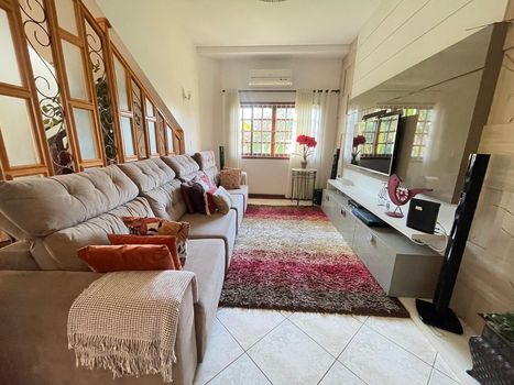 Foto 5 do(a) Casa de 5 quartos para alugar em Jurerê Internacional, Florianópolis